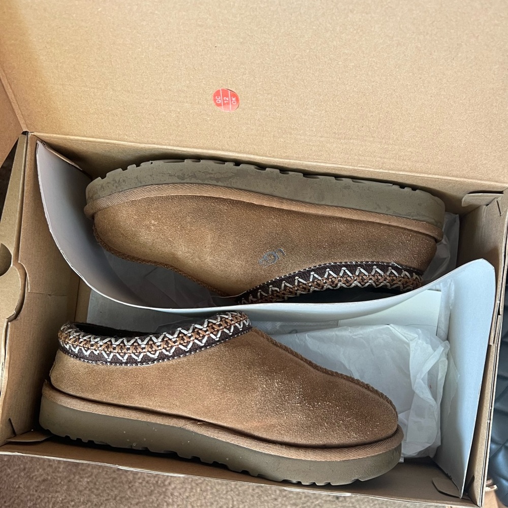Ugg Tasman slippers